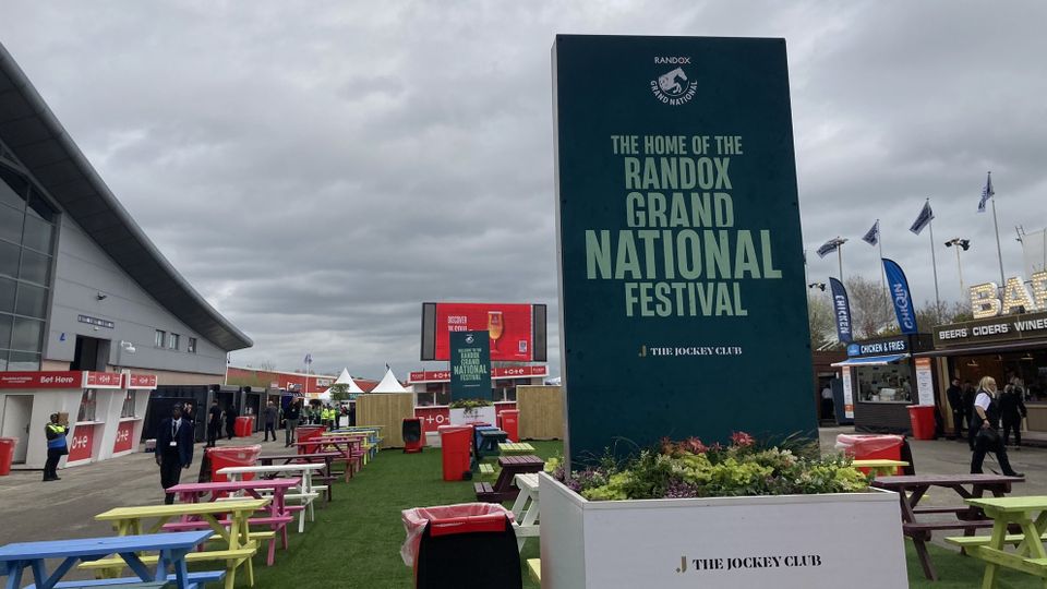 I Am Maximus wins Grand National 2024